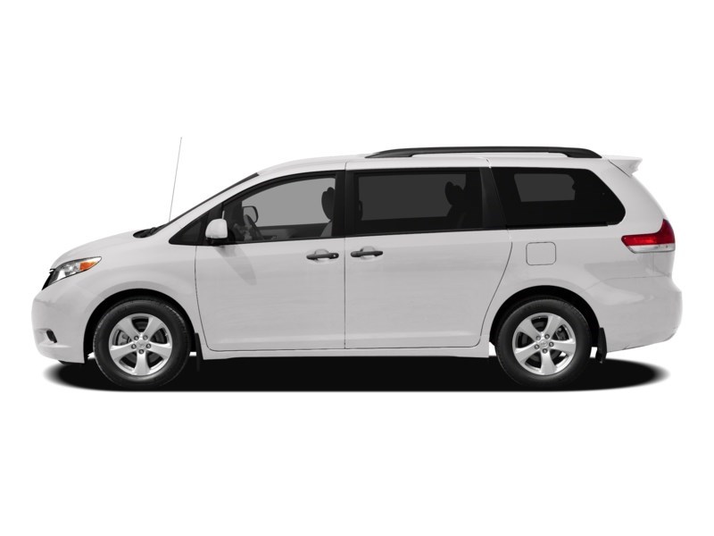2012 Toyota Sienna 5dr V6 LE 8-Pass FWD Alpine White  Shot 3