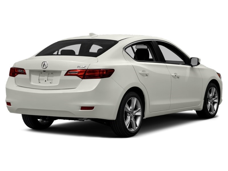 2015 Acura ILX Base w/Premium Package (A5)