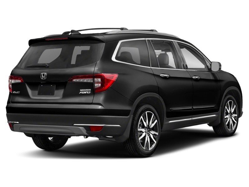 2022 Honda Pilot Touring 8-Passenger AWD Crystal Black Pearl  Shot 2
