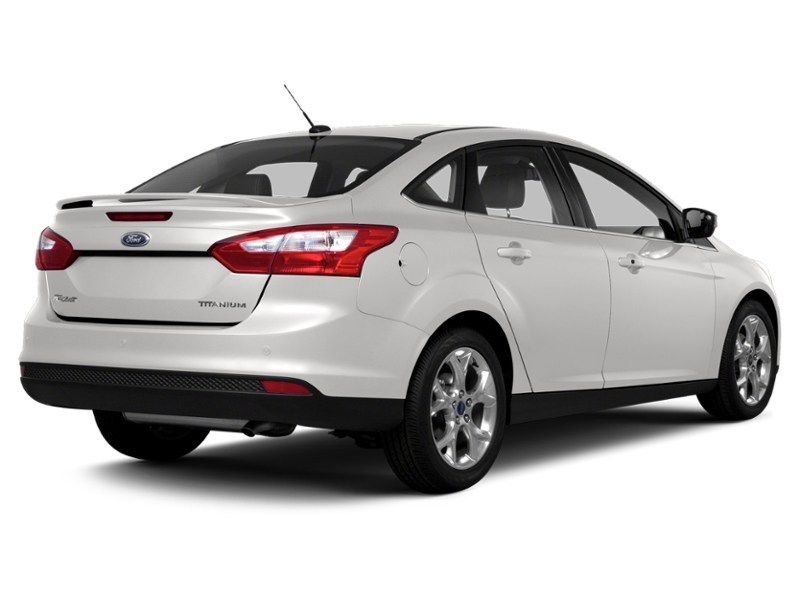 2013 Ford Focus 4dr Sdn S Oxford White  Shot 29