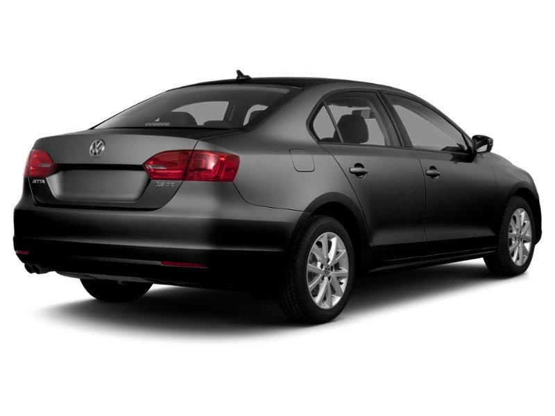 2013 Volkswagen Jetta 4dr 2.0L Man Trendline Platinum Grey Metallic  Shot 2