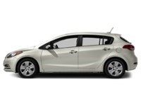 2016 Kia Forte 5dr HB Man LX+ Snow White Pearl  Shot 5