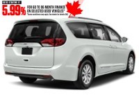 2017 Chrysler Pacifica 4dr Wgn Limited Bright White  Shot 8