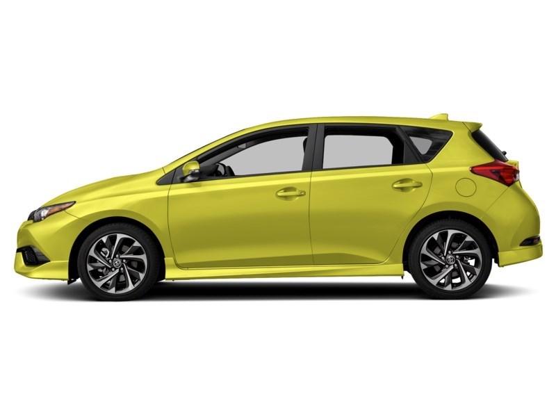 2017 Toyota Corolla iM 4dr HB Man Spring Green  Shot 3