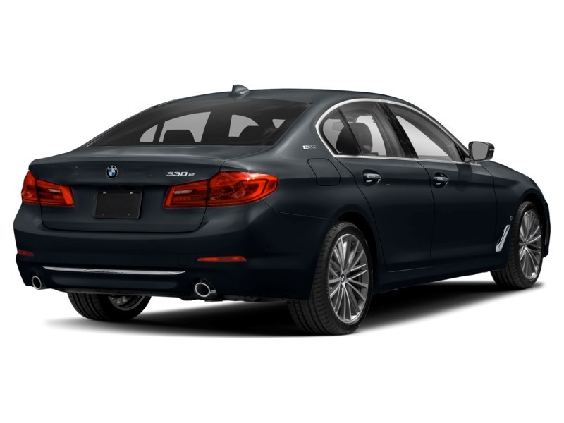 2018 BMW 530e 530e xDrive iPerformance Plug-In Hybrid Carbon Black Metallic  Shot 2