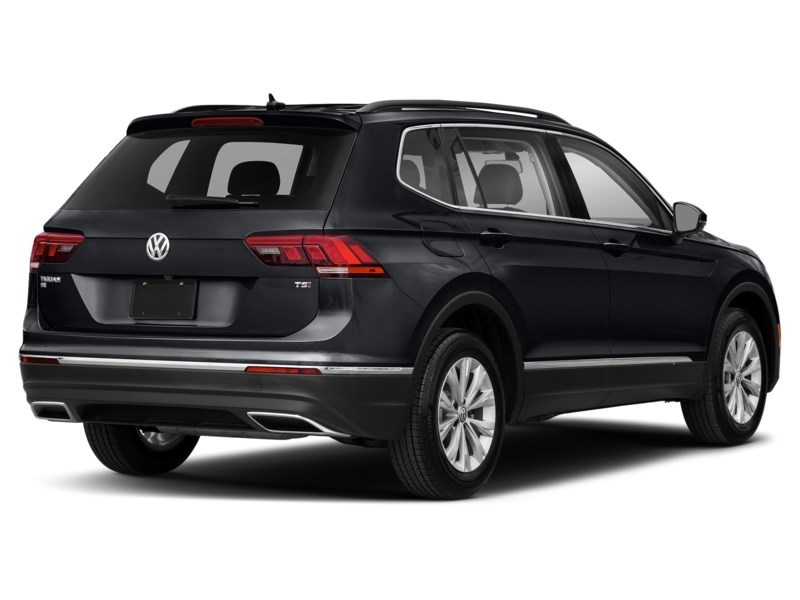 2018 Volkswagen Tiguan Comfortline 4MOTION Deep Black Pearl  Shot 2