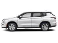 2025 Mitsubishi Outlander ES S-AWC White Diamond  Shot 3